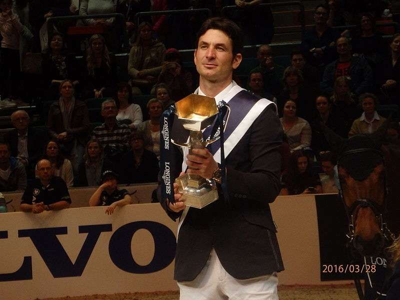 TOP 10 des plus beaux cavaliers de la FEI